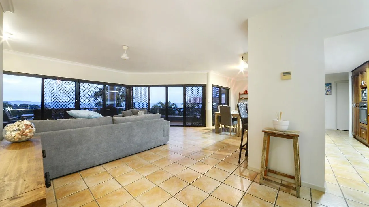 Airlie Harbour Apartment - Airlie Beach