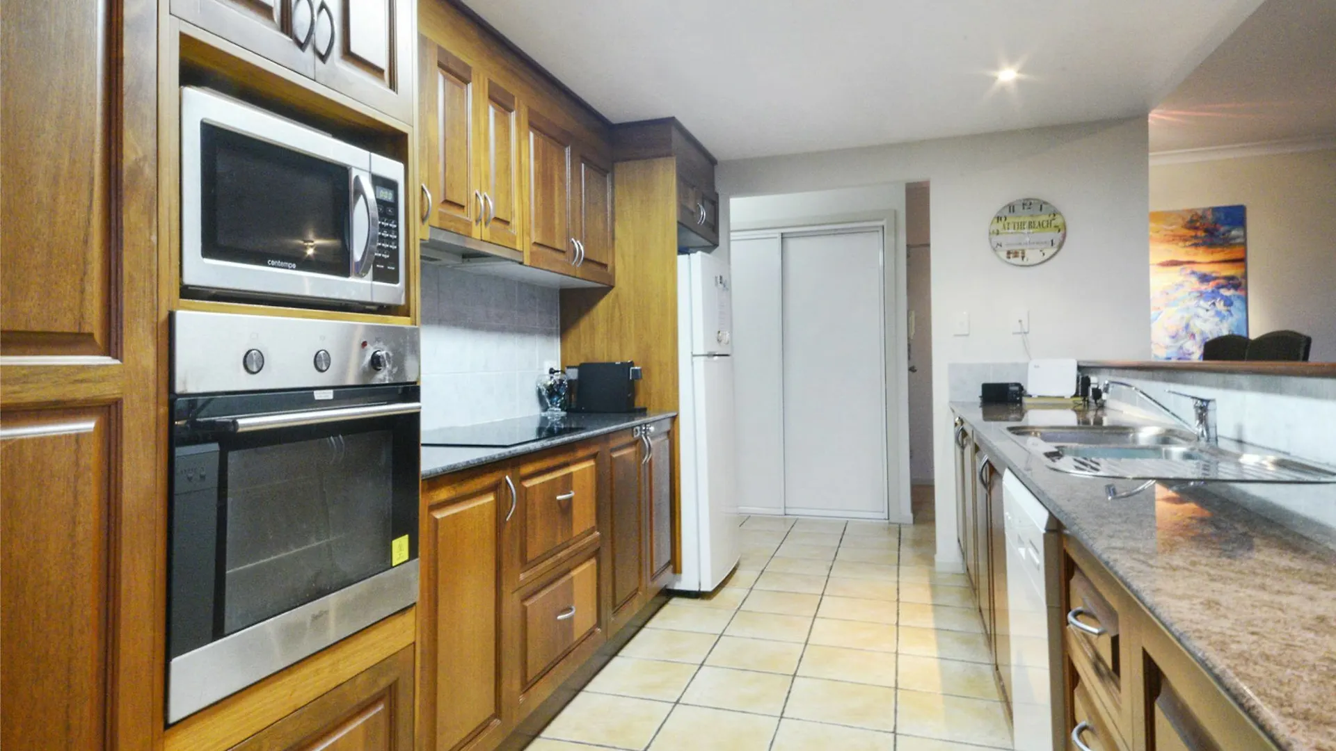 Airlie Harbour Apartment - Airlie Beach